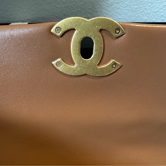 🦄RARE 🦄 Chanel 19 Small Caramel 22A Lambskin - Picture 10 of 17
